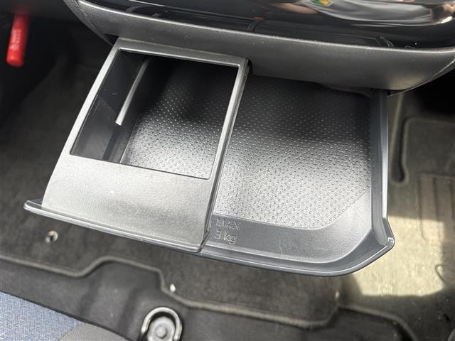 Mitsubishi eK X 10