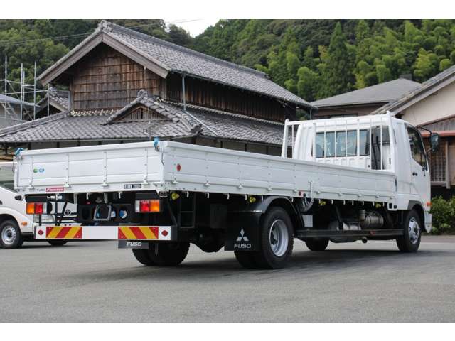 Mitsubishi Fuso Fighter 9