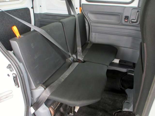 Honda N-VAN 9