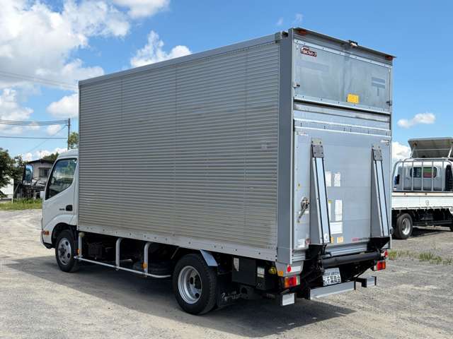 Hino Dutro 7