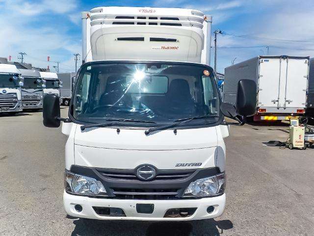 Hino Dutro 3