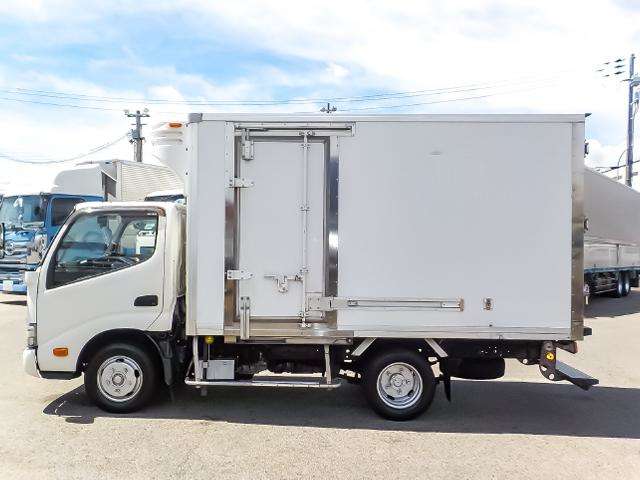 Hino Dutro 4