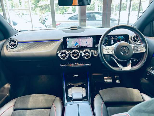 Mercedes-Benz GLA-Class 4