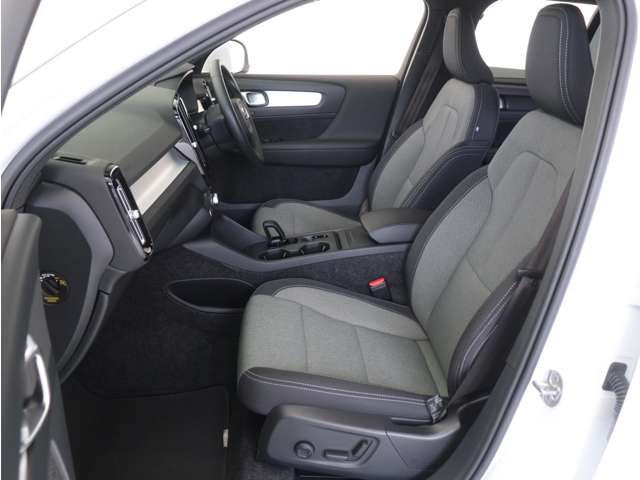 Volvo XC40 11