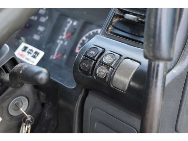 Isuzu Elf 11