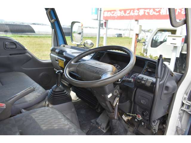 Isuzu Elf 6