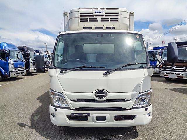 Hino Dutro 3