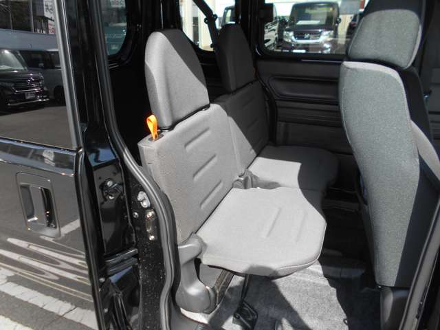 Honda N-VAN 11