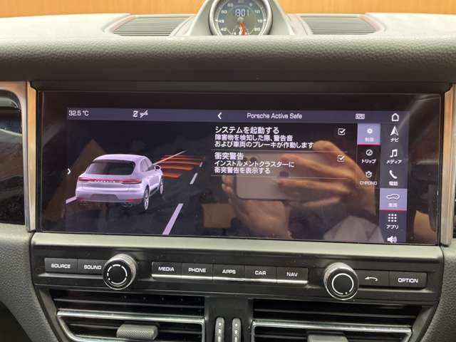 Porsche Macan 11