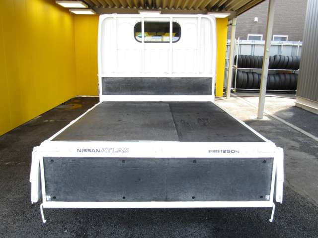 Nissan Atlas 10