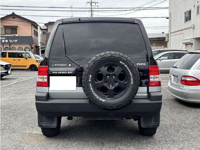 Mitsubishi Pajero iO 3