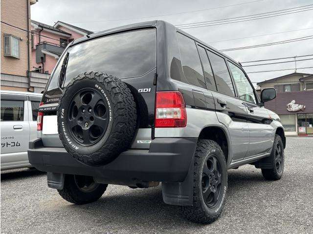 Mitsubishi Pajero iO 4