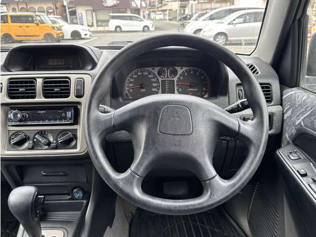 Mitsubishi Pajero iO 10