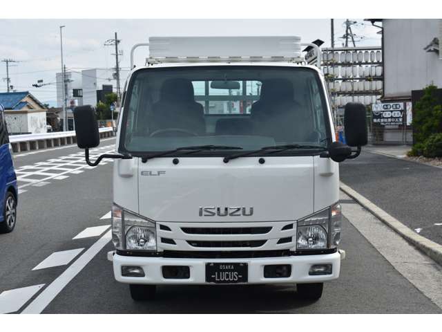 Isuzu Elf 7