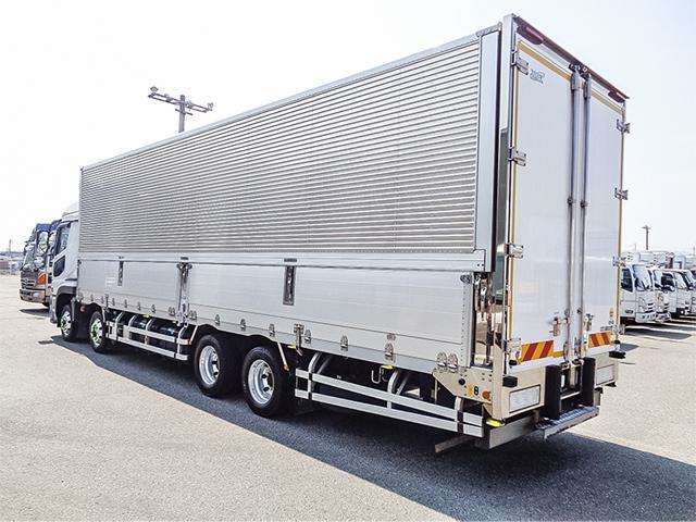 Mitsubishi Fuso Super Great 4
