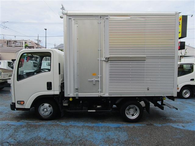 Isuzu Elf 3