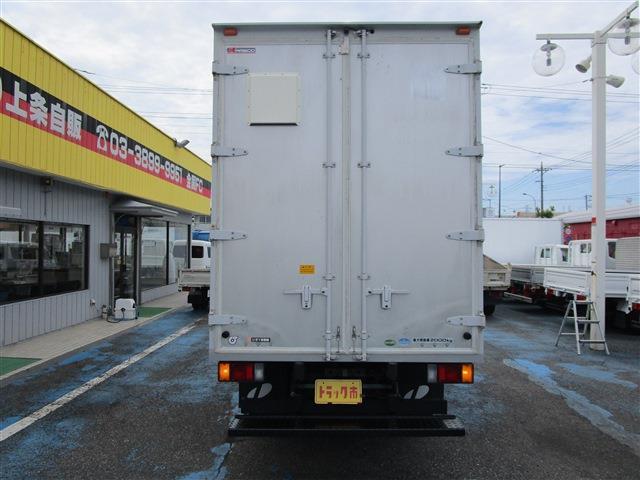 Isuzu Elf 4