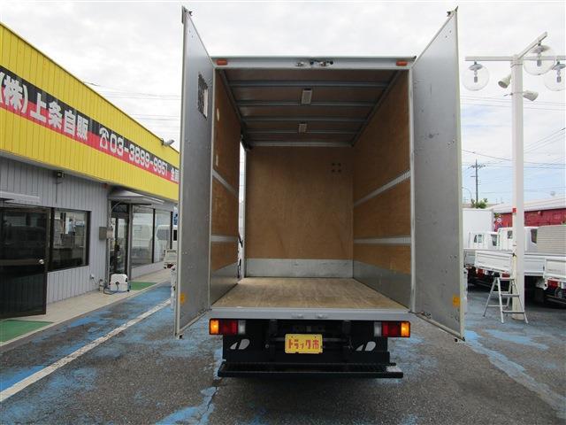 Isuzu Elf 5