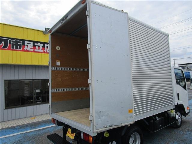 Isuzu Elf 6