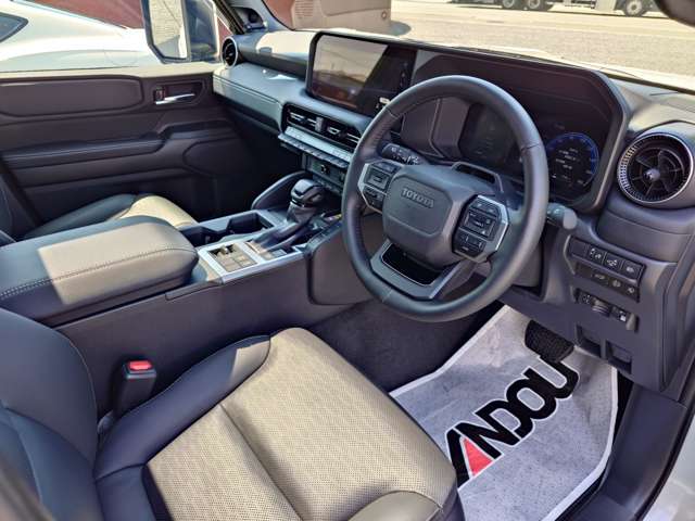Toyota Land Cruiser 250 12