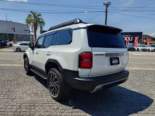 Toyota Land Cruiser 250 3