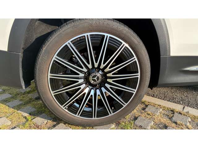 Mercedes-Benz GLB 7