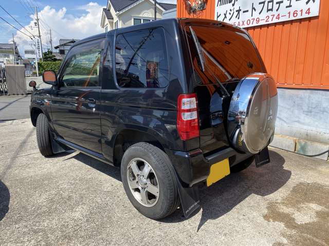 Mitsubishi Pajero Mini 4