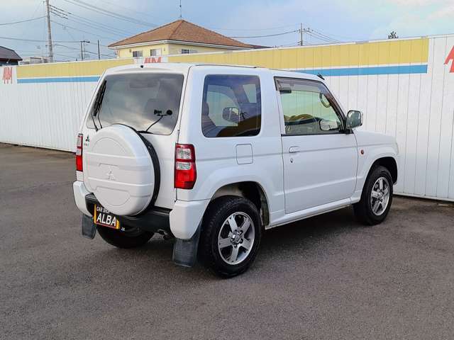 Mitsubishi Pajero Mini 12