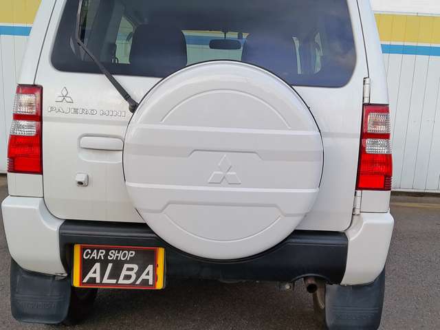 Mitsubishi Pajero Mini 4