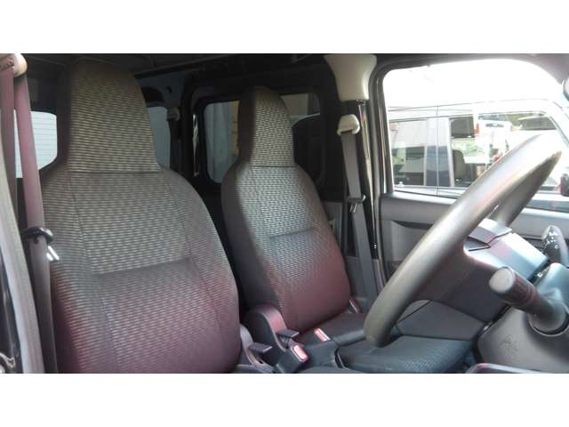 Daihatsu Hijet Cargo 11