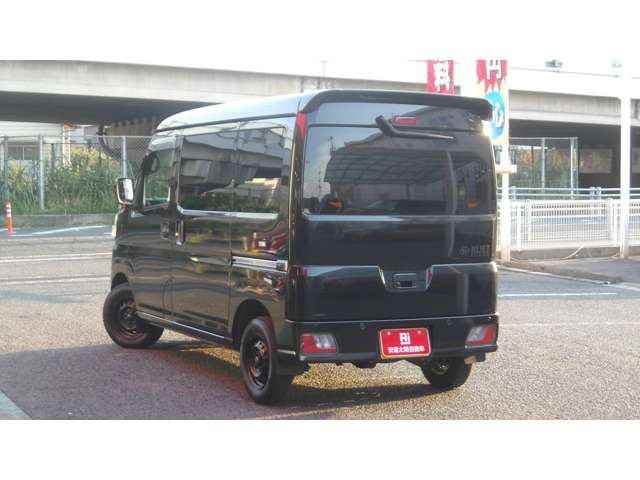 Daihatsu Hijet Cargo 3