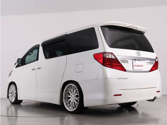 Toyota Alphard 8