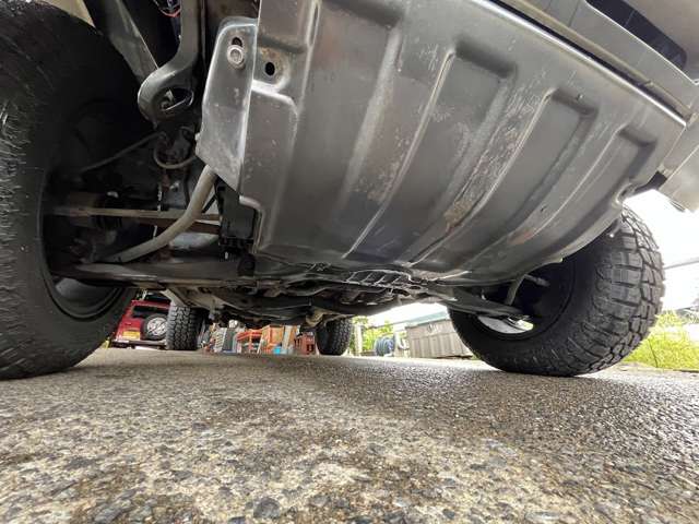 Mitsubishi Pajero Junior 11