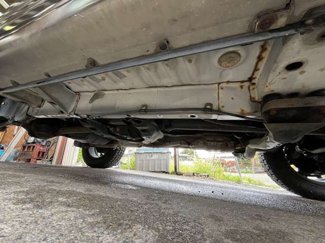 Mitsubishi Pajero Junior 9