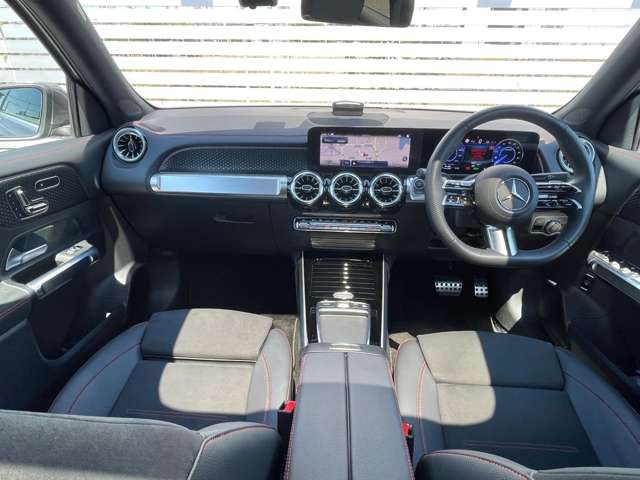 Mercedes-Benz EQB 3