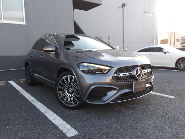 Mercedes-Benz GLA-Class 11