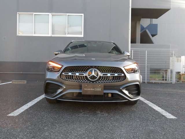 Mercedes-Benz GLA-Class 10