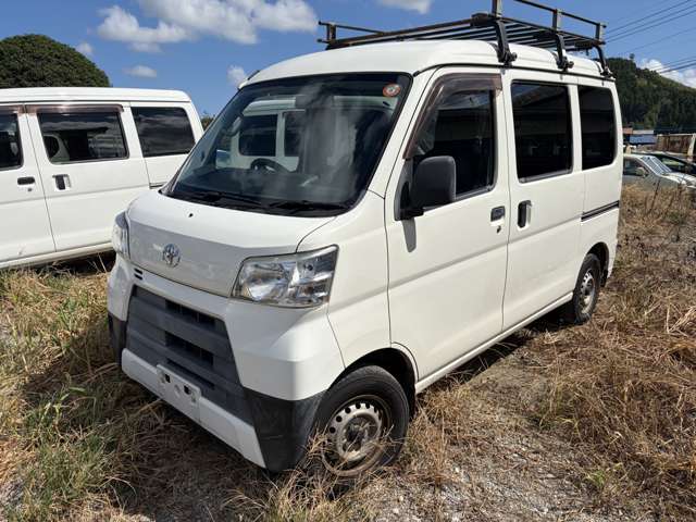 Daihatsu Hijet Cargo 2
