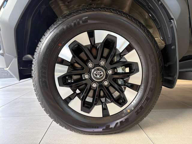 Toyota Hilux 8