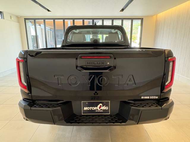 Toyota Hilux 9