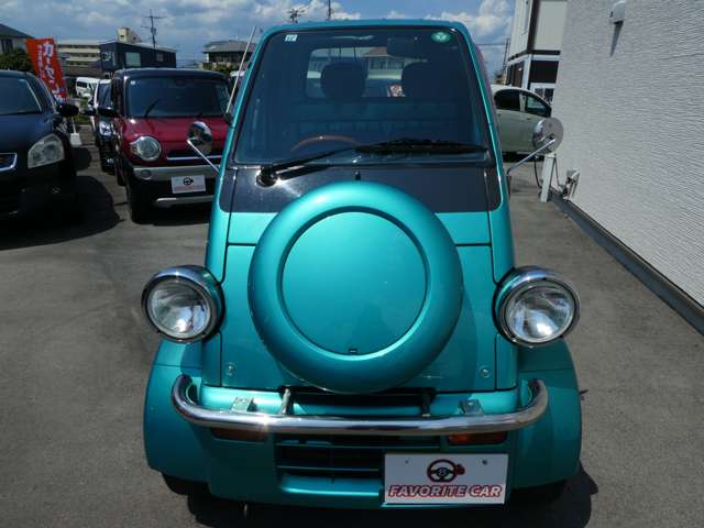 Daihatsu Midget II 11