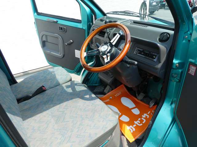 Daihatsu Midget II 5