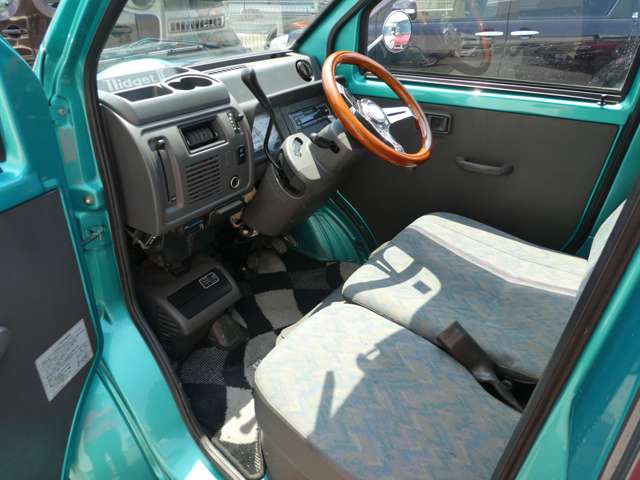 Daihatsu Midget II 7
