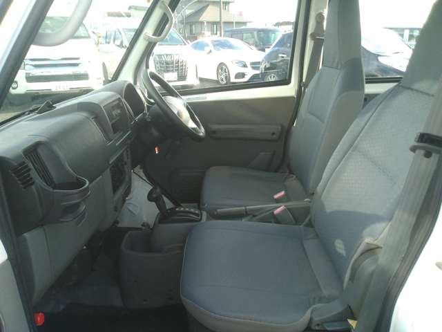 Nissan NV100 Clipper 11
