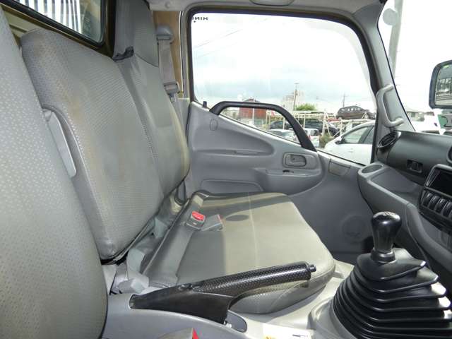 Hino Dutro 12
