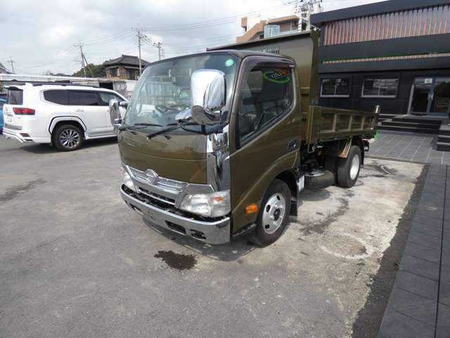 Hino Dutro 4