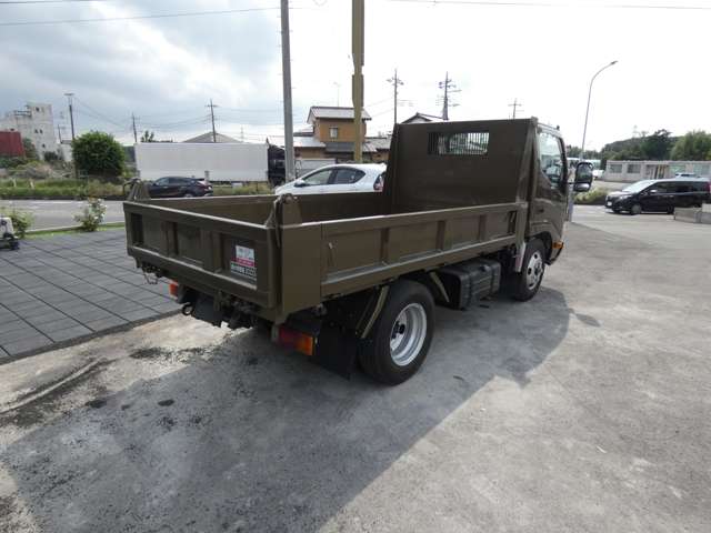 Hino Dutro 6