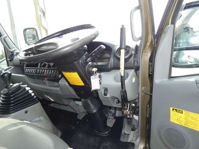 Hino Dutro 10