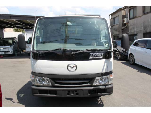 Mazda Titan Dash 2