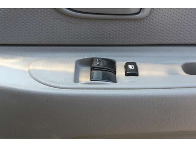 Mazda Titan Dash 9